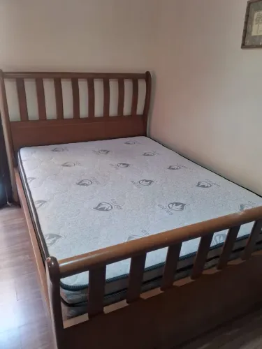 Cama casal padrão com colchão
