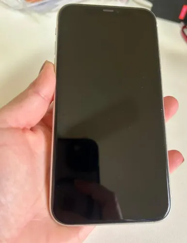 Vendo iPhone 11, funcionando perfeitamente.