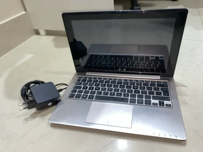 Notebook ASUS Vivobook X202E