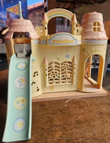 Castelo Jardim de infância- Sylvanian Families