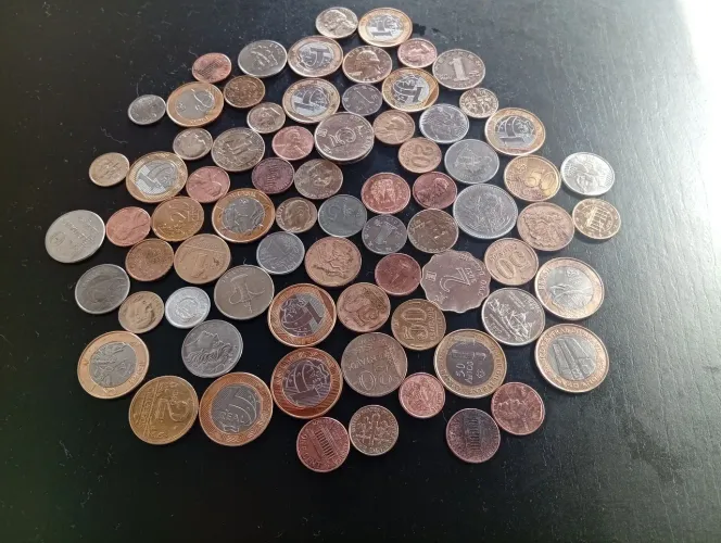 Moedas antigas e novas