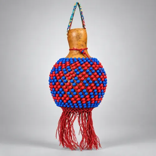 Xequerê/Agbê Artesanal Médio 29cm Miçangas Azul e Vermelha (Ideal p/ Carnaval e terreiro)