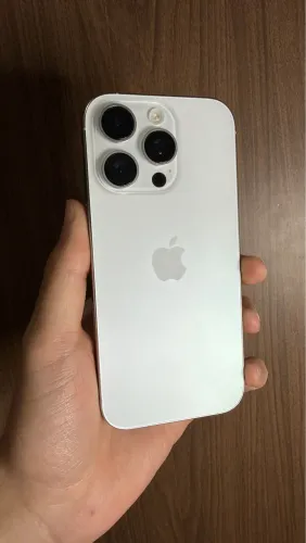 iPhone 16 Pro Branco 128GB Semi novo