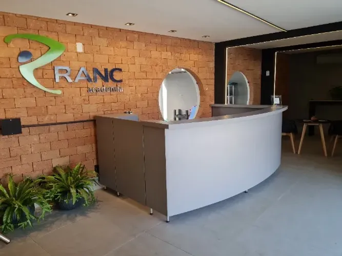 Recepcionista em Academia, meio período, vespertino/noturno