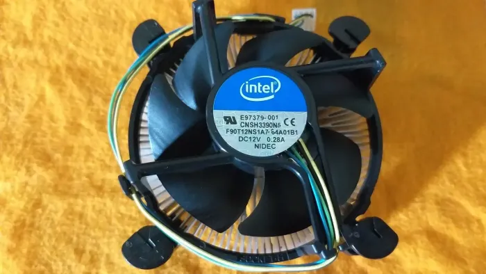 Cooler Box Original Intel Soquete 1155 1150 1151 1156 1200 Completo Travas Plásticas Ok Zn