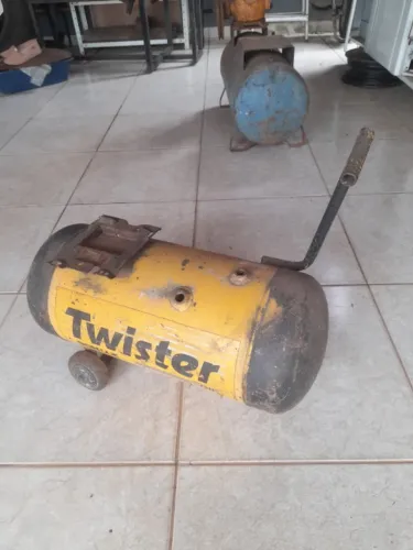 Compressor de ar comprimido