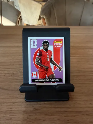 Figurinha Legend Alphonso Davies Roxa Extra Sticker Copa 2026 Panini