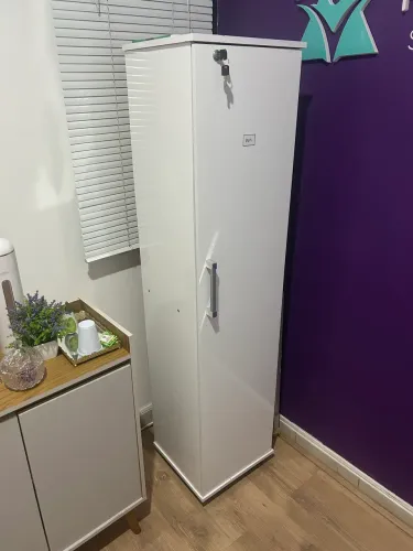 Armário organizador uma porta com chave