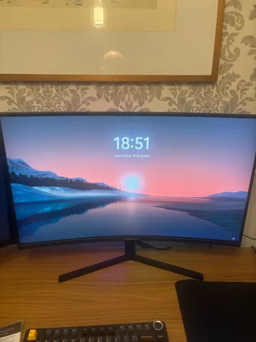 Monitor Curvo FHD 32 Polegadas 165 hz - Philco gaming