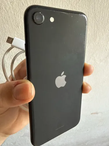 Vendo IPhone SE 2020 2ª Geração em perfeito estado por R$ 550
