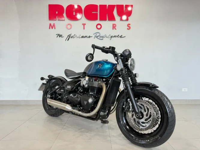 Triumph BONNEVILLE BOBBER 1200cc