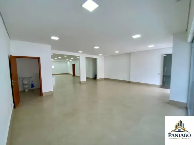 PRÉDIO COMERCIAL PARA CLÍNICAS MÉDICAS, ODONTOLÓGICAS PRÓX A 5 HOSPITAIS EM CUIA