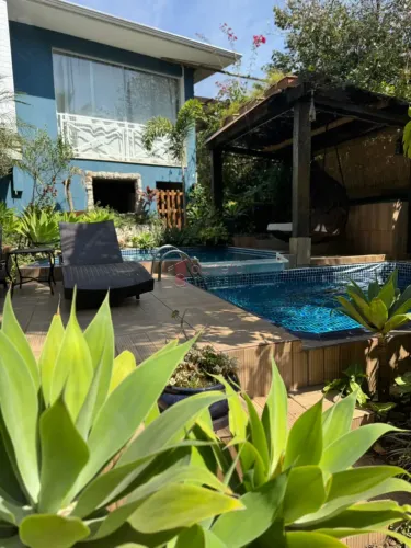 CASA À VENDA NO CONDOMÍNIO PORTAL DO PARAÍSO 2 EM JUNDIAÍ/SP