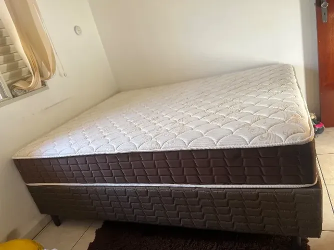 Cama box king + colchão solar