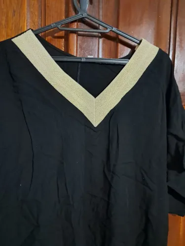 Blusa V Bordada