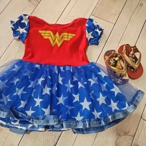 Vestido/ fantasia mulher maravilha 12 meses (Ler Descrição)