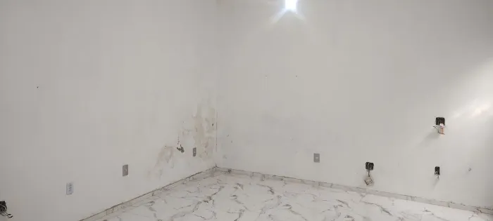 Alugo casa ampla