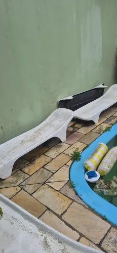 Vendo ou troco 4 espreguiçadeiras em fibra