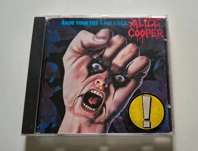 CD Alice Cooper - Raise Your Fist And Yell - MCA - Made in Germany
