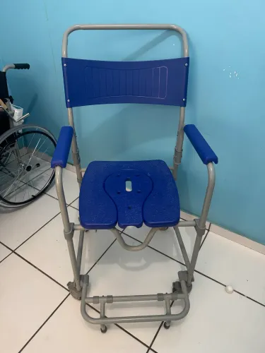 Cadeira de banho para idoso