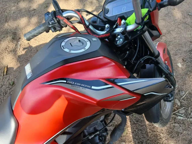 Vendo titan 160 ano 2026, edição especial 50 anos honda