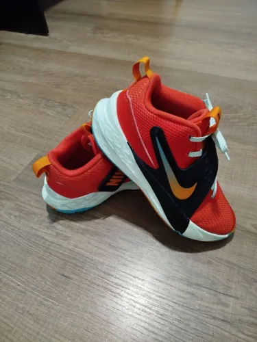 TÊNIS NIKE