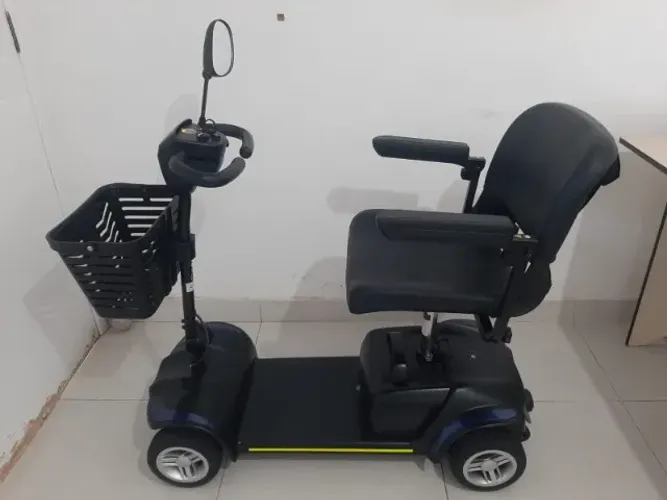 Scooter elétrica 