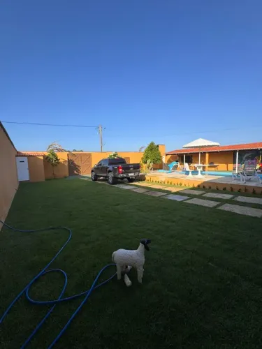 CASA A VENDA PRÓXIMO A PRAIA DA LAGOINHA - PORTEIRA FECHADA