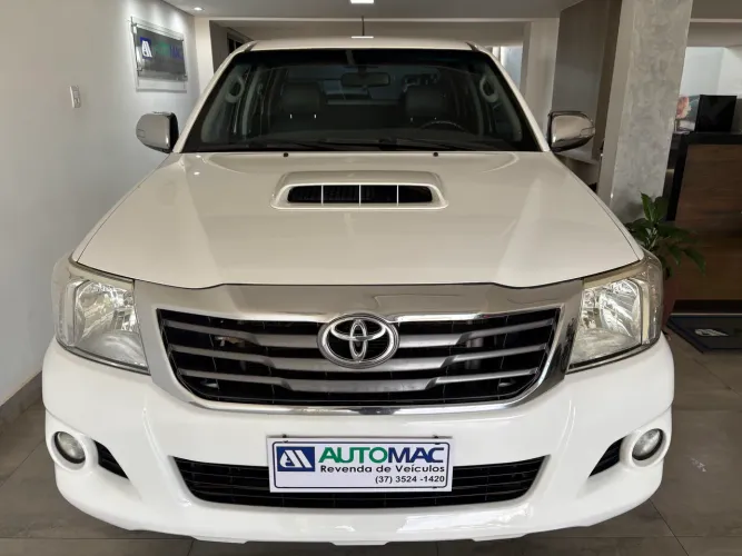 Toyota Hilux CD SRV D4-d 4X4 3.0 TDI Diesel AUT 2014
