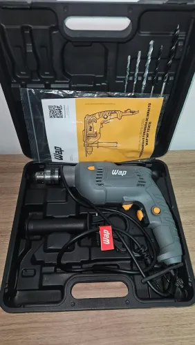Furadeira WAP 700W