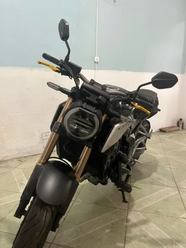 Honda CB650R 2023 ? 15.000 km ? R$ 50.000
