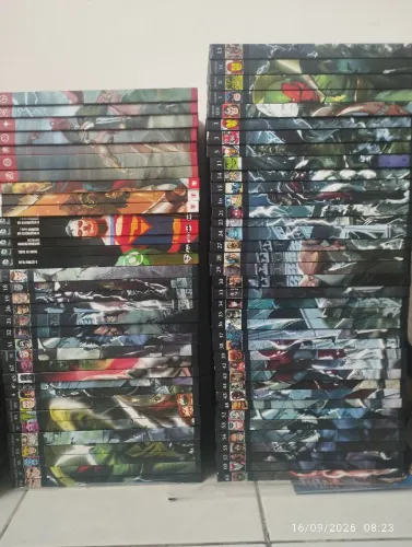 HQ quadrinhos Marvel DC encadernado capa dura coleção