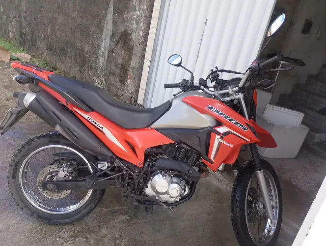 Vendo Bros 160 semi nova pra vender logo