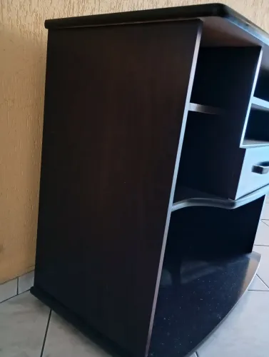 Cômoda em mognu.