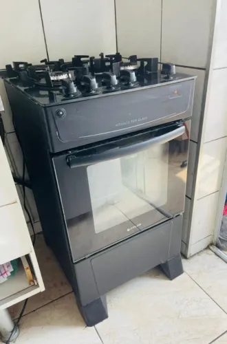 Fogão Atlas Mônaco To Glass - 4 bocas - Mesa de vidro e acendimento automático - Preto 