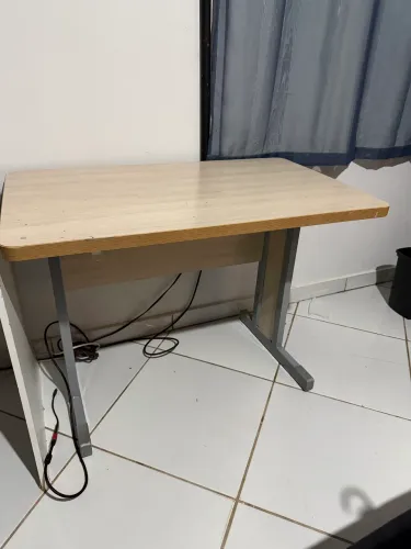 Mesa de quarto/escritorio