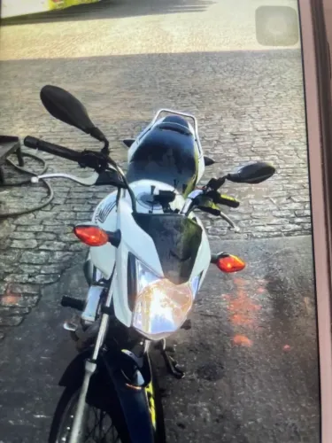 vende se moto cargo 125 tudo em dias 