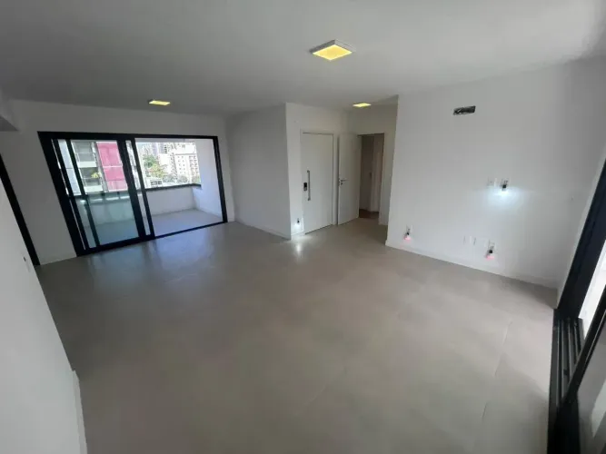 Apartamento à venda no Condomínio Cambuí Patriani no Cambuí em Campinas - SP