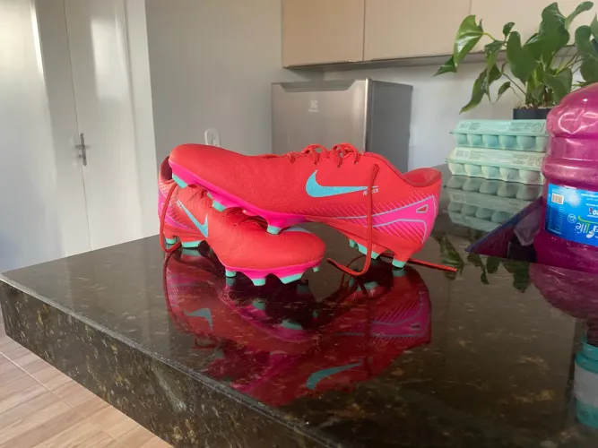 Chuteira Nike mercurial academy 41 