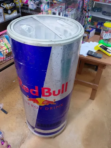 Freezer/ mini geladeira red Bull lata