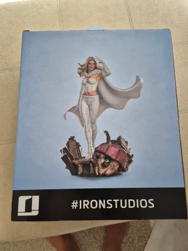 Emma Frost Iron Studios nova - reservada