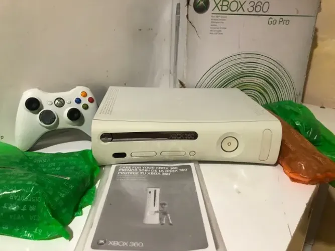 XBOX 360 Fat IMPECÁVEL Arcade na caixa com manuais e acessórios ITEM DE COLECIONADOR LEIA!
