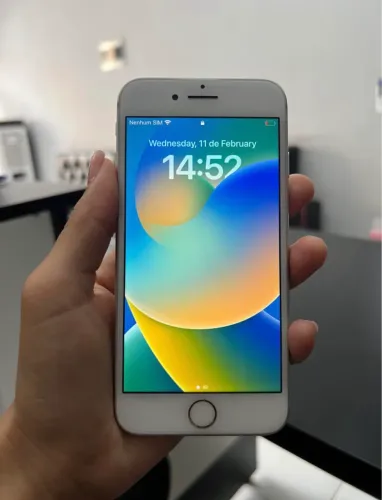 iPhone 8