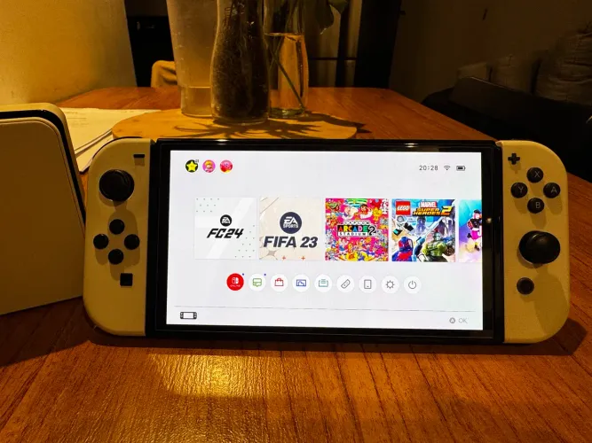 Nintendo Switch Oled + FIFA 24 Cartucho