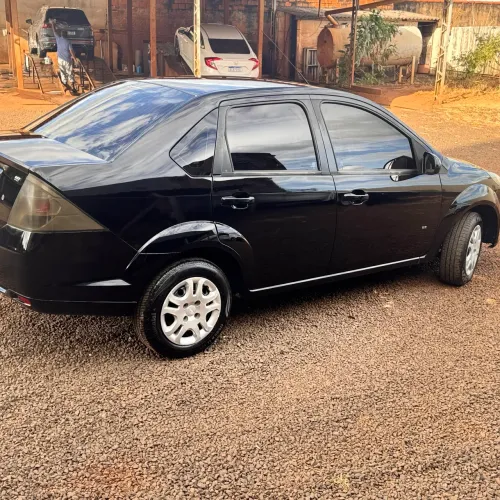 Ford Fiesta Sedan SE 1.6 8V Flex 4P 2014