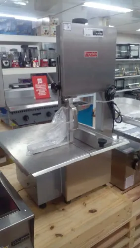 SERRA FITAS INDUSTRIAL EM INOX DE BANCADA, DA MARCA SKYMSEN, NOVA, PROMOÇÃO!!!!