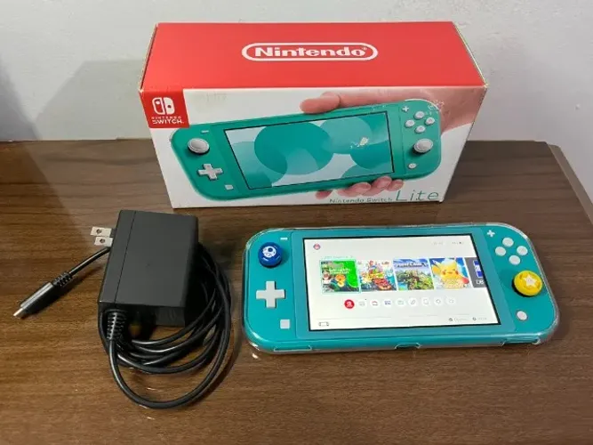 Nintendo Switch Lite - Desbloqueado - Bom Estado - Vídeo na descrição!