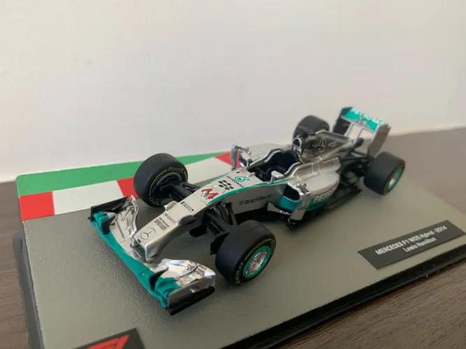 Miniatura Mercedea F1W05 Hybrid 2014- Lewis Hamilton