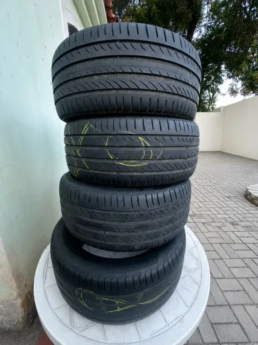 JOGO DE PNEUS PIRELLI 225/45 R17 - EXCELENTE ESTADO