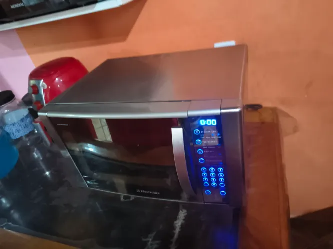 Microondas Eletrolux top 